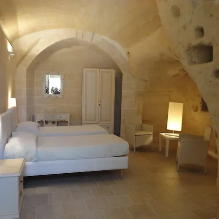 Caveoso 3* Matera