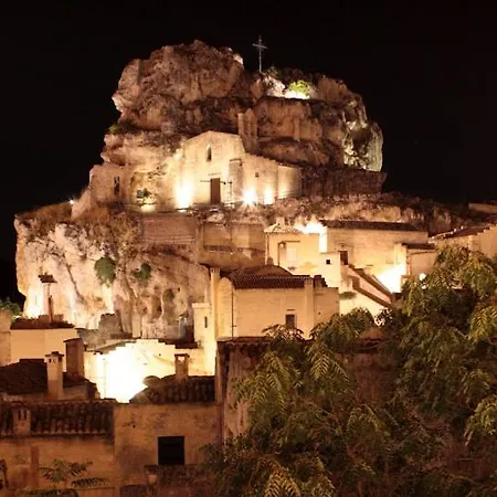 Caveoso 3* Matera