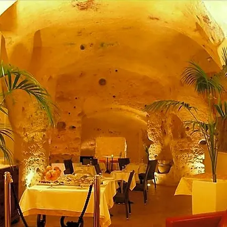 Caveoso 3* Matera