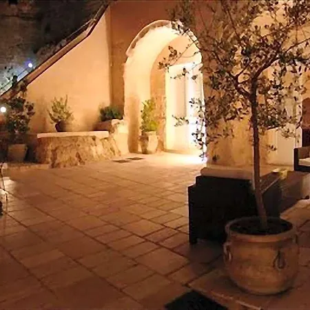 Caveoso Hotel