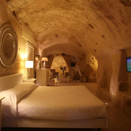 Otel Caveoso